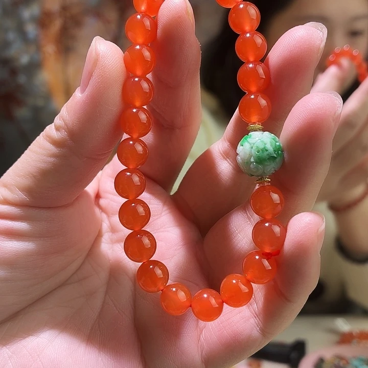 南红玛瑙未镶嵌手链保山冰红