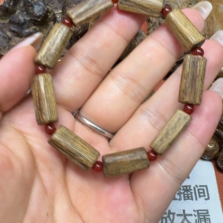 大叶紫檀（黑酸枝木类）
