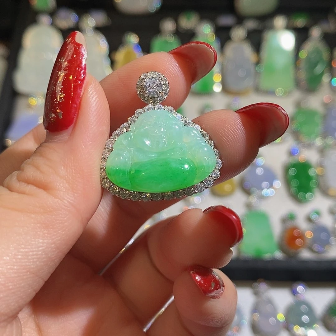 翡翠颈饰银S925镶嵌天然翡翠