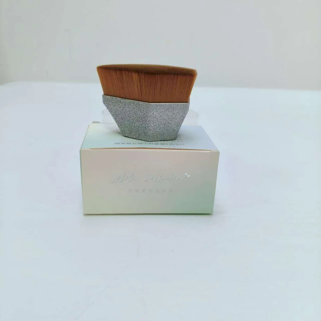 62927   小熨斗底妆刷化妆刷