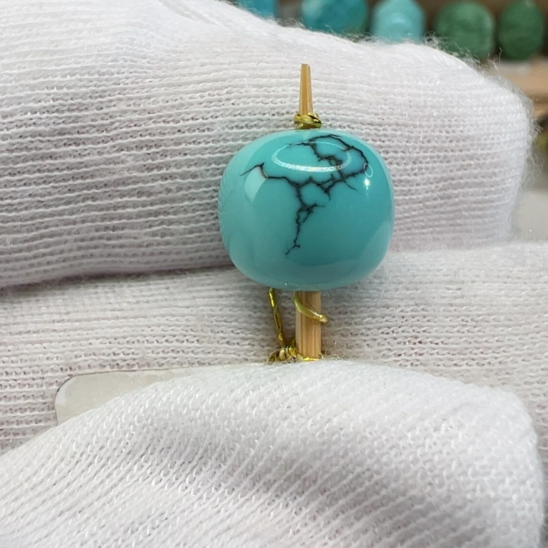 绿松石配饰未镶嵌