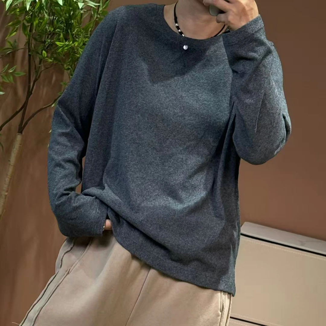 【衣布到味华华】圆领纯色小扣子设计打底T恤9961款