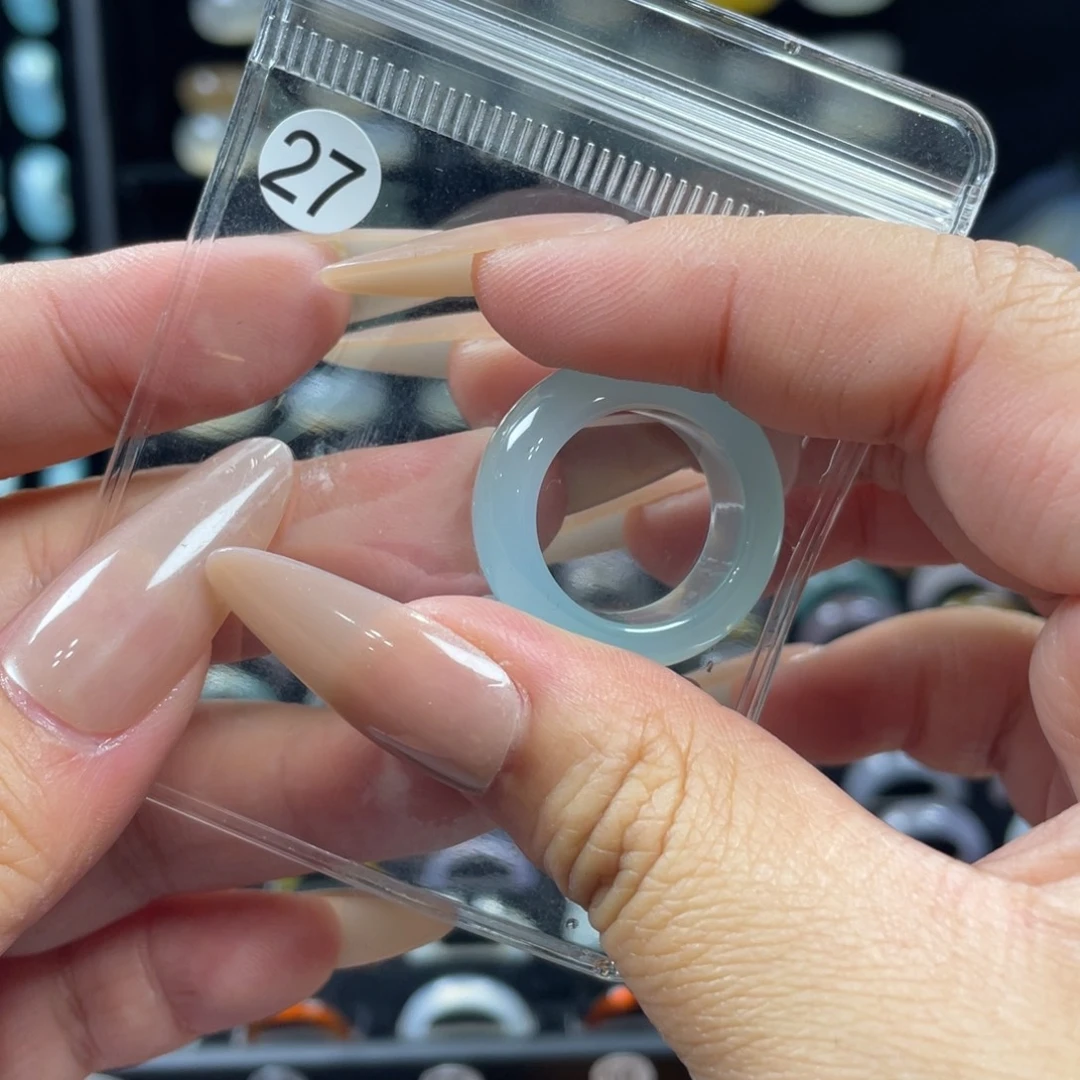 玛瑙/玉髓未镶嵌戒指27号港码15直径17.2（非质量问题.不退不换）