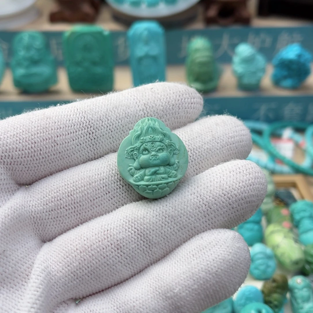 绿松石配饰未镶嵌