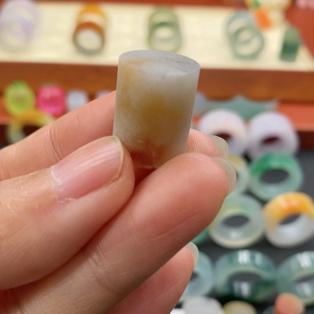 清***面定制翡翠未镶嵌翡翠