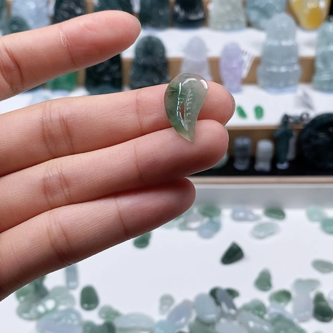 翡翠未镶嵌颈饰翡翠吊坠190