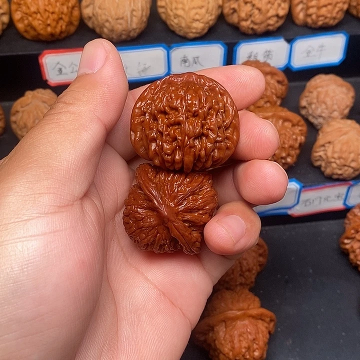 听***、吊坠文玩核桃红楼