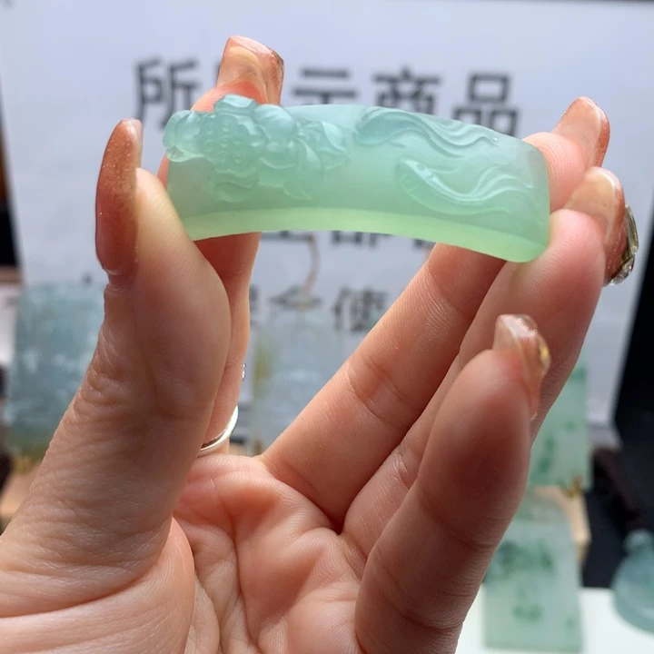 定制翡翠未镶嵌天然翡翠