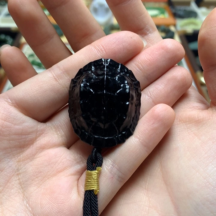 和田玉未镶嵌颈饰夜***?