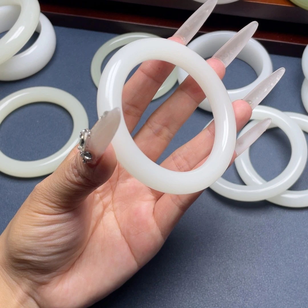 打***面【兰琴珠宝】55圆条脂白