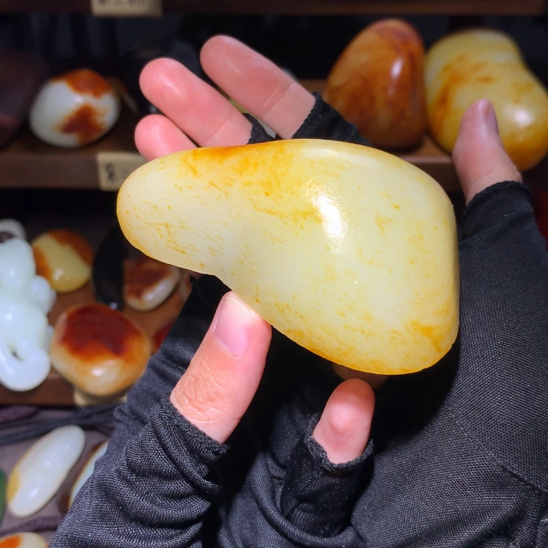 咕***哒和田玉未镶嵌颈饰