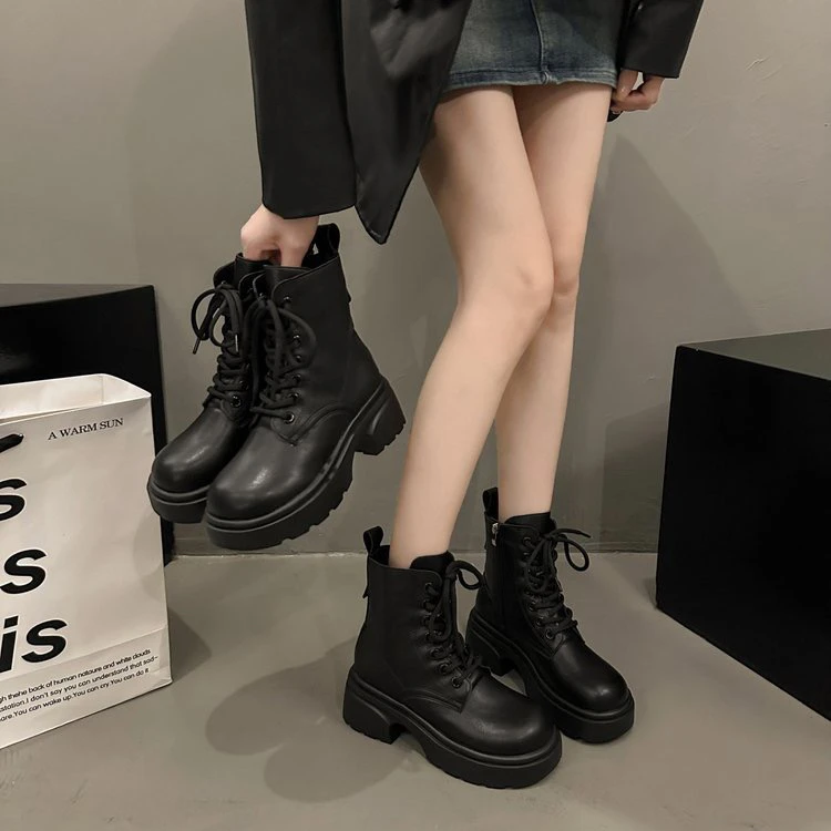 网红软底加厚马丁靴女2024秋冬新款韩版潮流中跟短靴中筒显瘦靴子