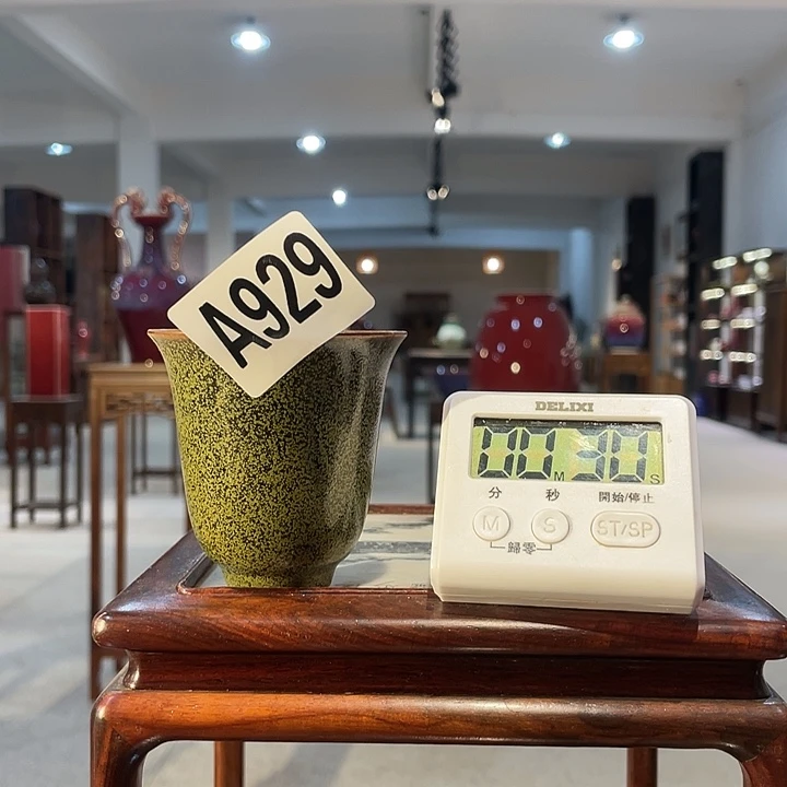 瓷片小*爺929 ajtwmje