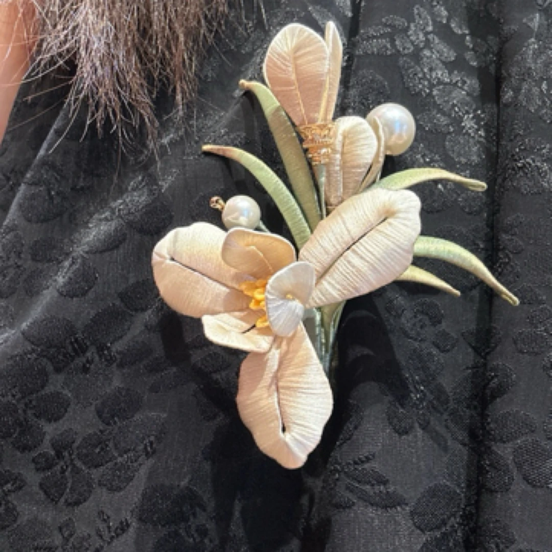 鸢尾 缠花胸针 非遗缠花