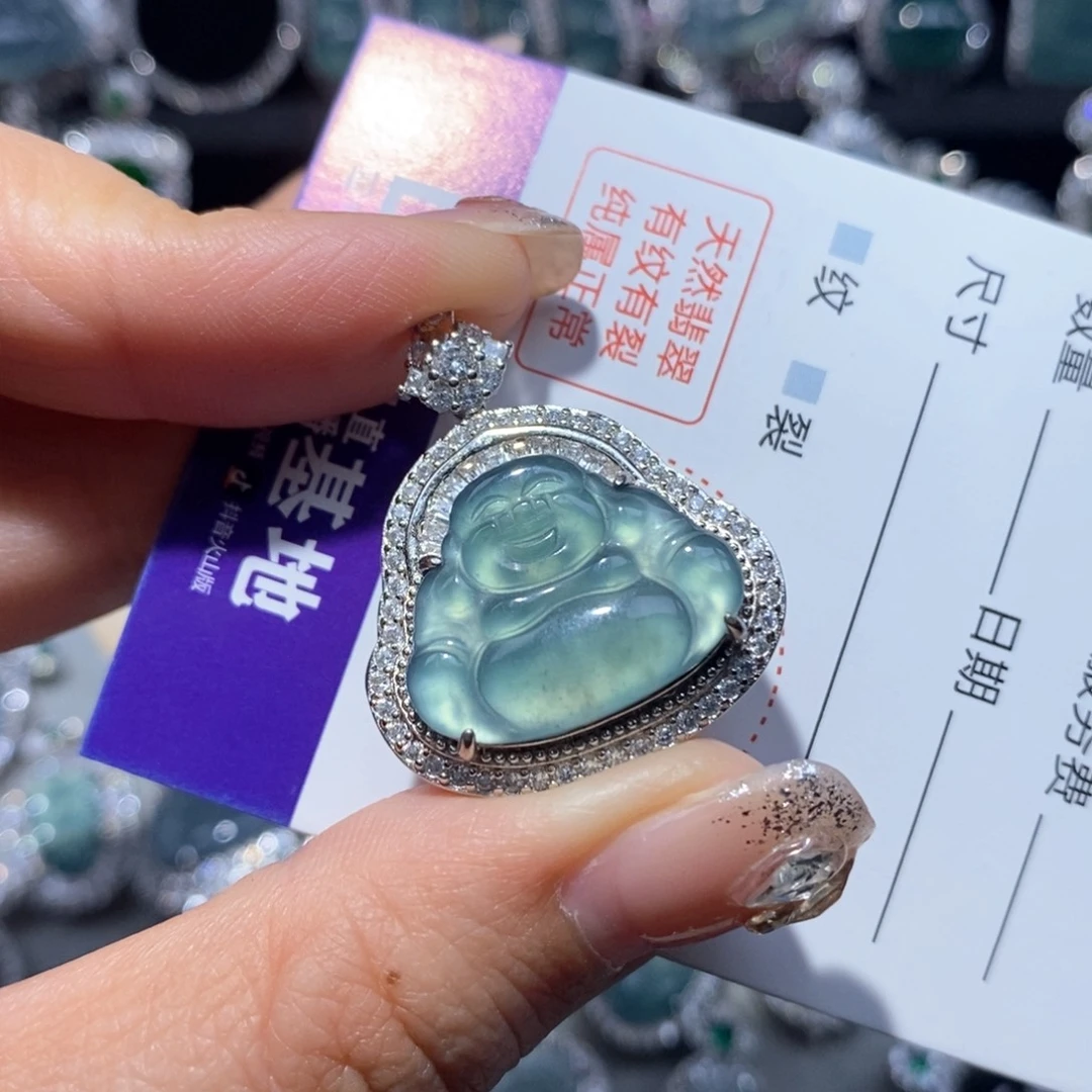 翡翠颈饰未镶嵌翡翠