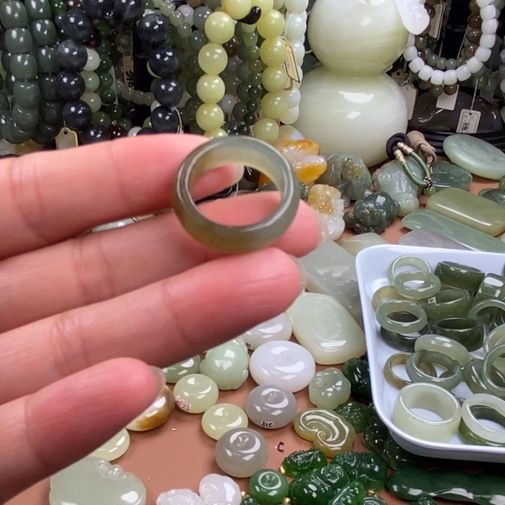 豫***~和田玉未镶嵌手链