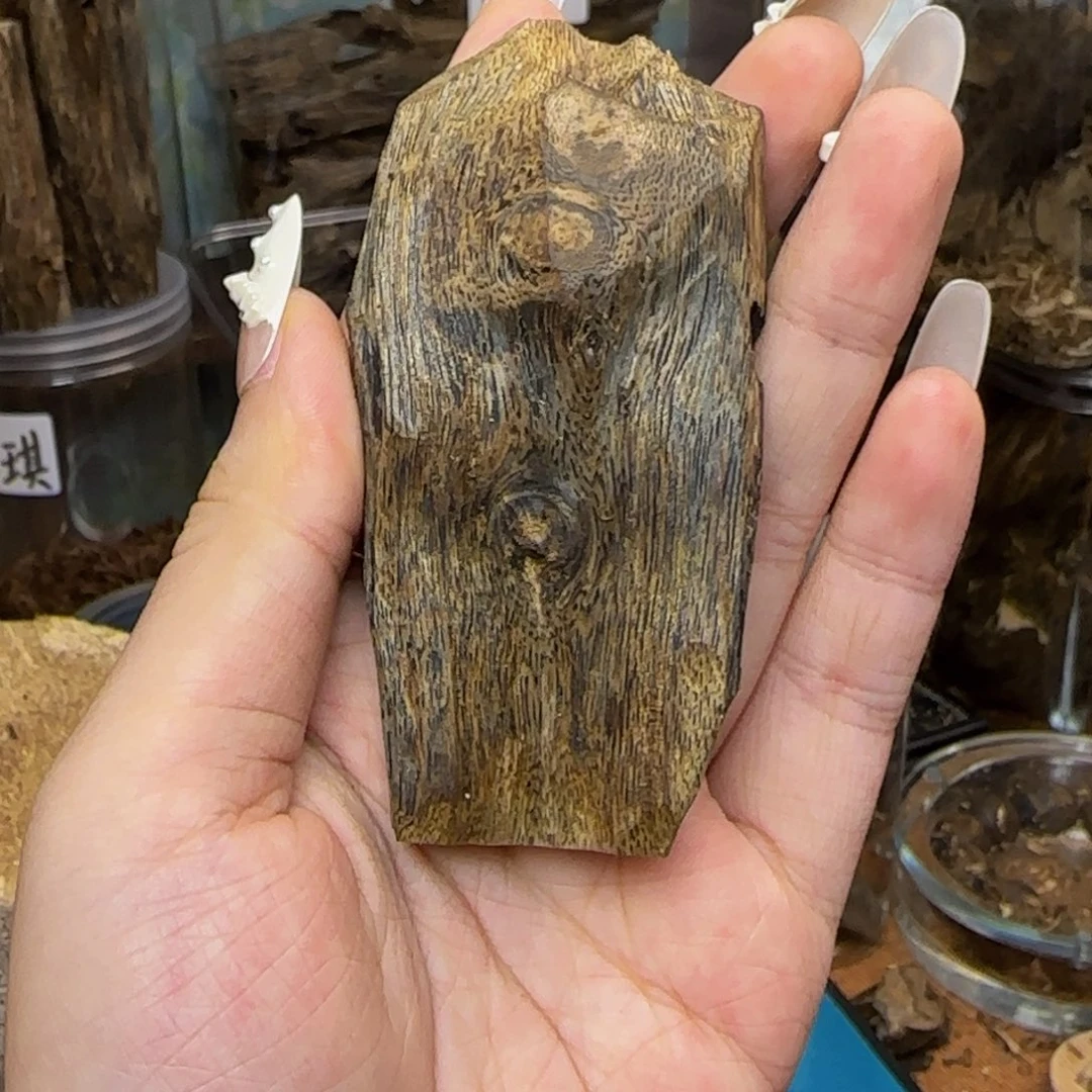 沉香沉香碎屑31克60