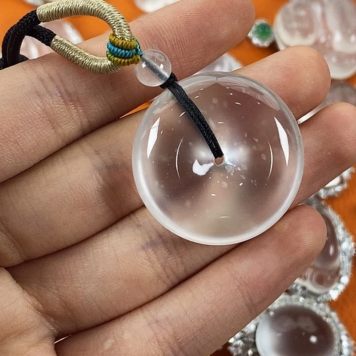 石英质玉未镶嵌颈饰