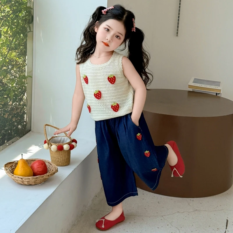 女童套装夏季2025新款洋气儿童草莓针织背心牛仔裤女宝宝两件套潮