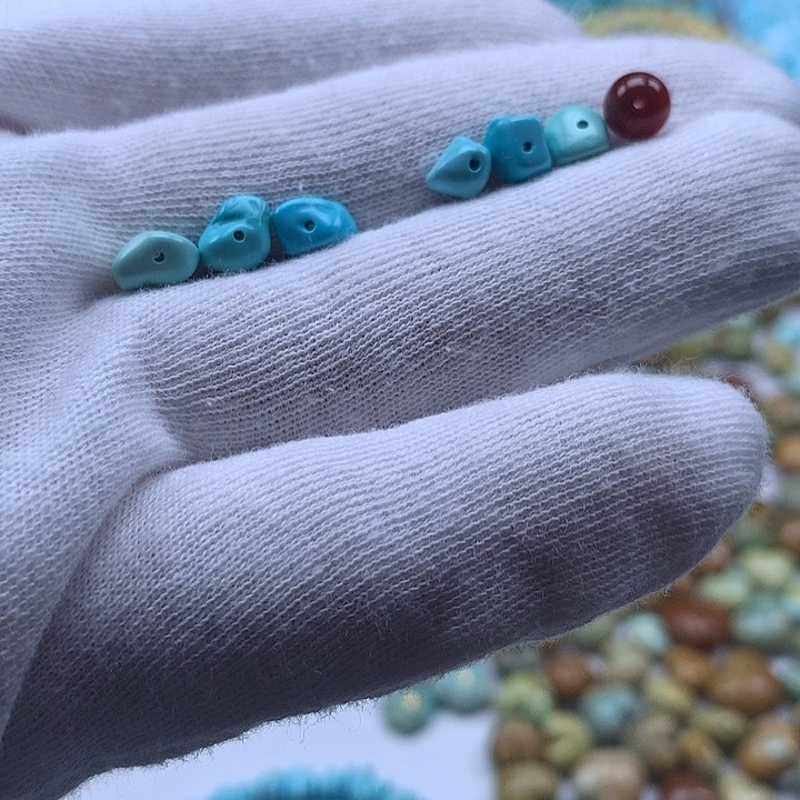 南红玛瑙未镶嵌珠宝奇石