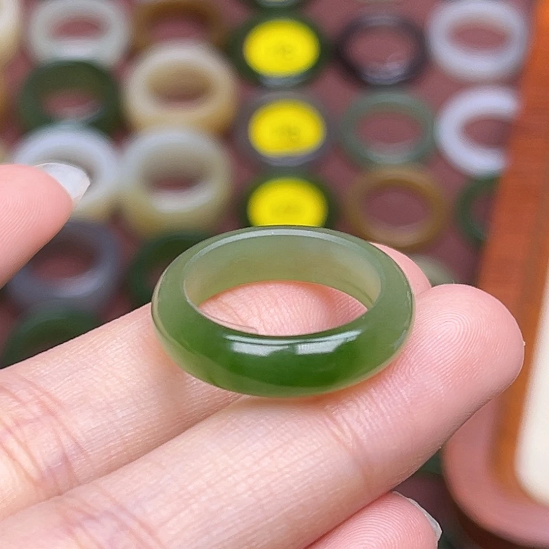 和田玉戒指未镶嵌16.6内径13圈一口翠绿