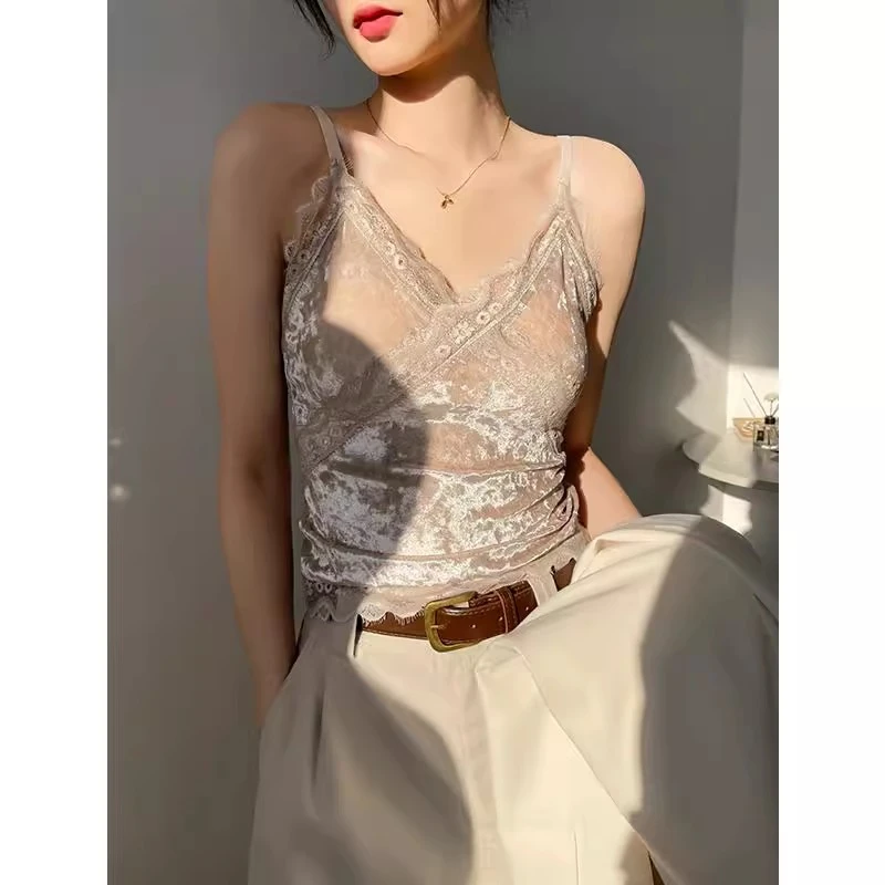 蕾丝吊带背心女春装2025新款修身带胸垫丝绒v领无袖内搭上衣外穿