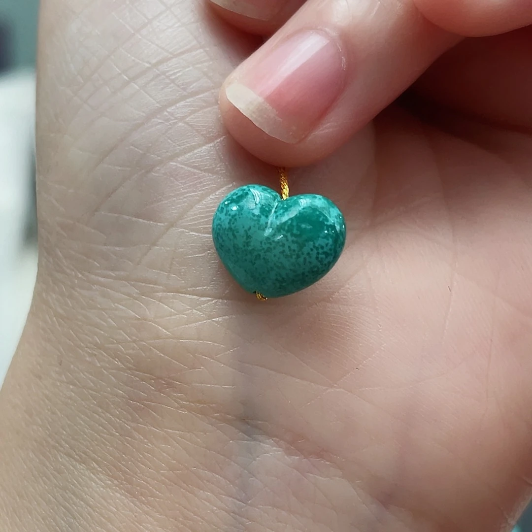 绿松石颈饰未镶嵌