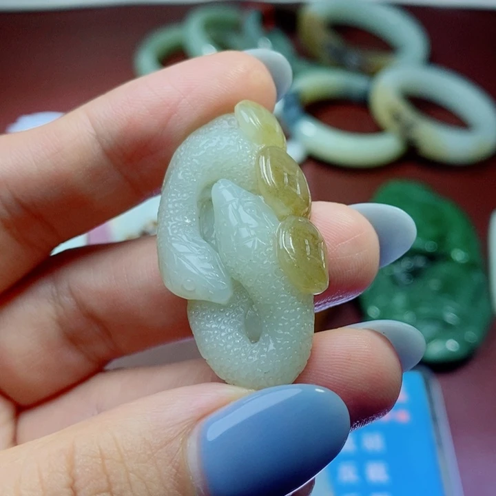 和田玉（糖玉）未镶嵌颈饰