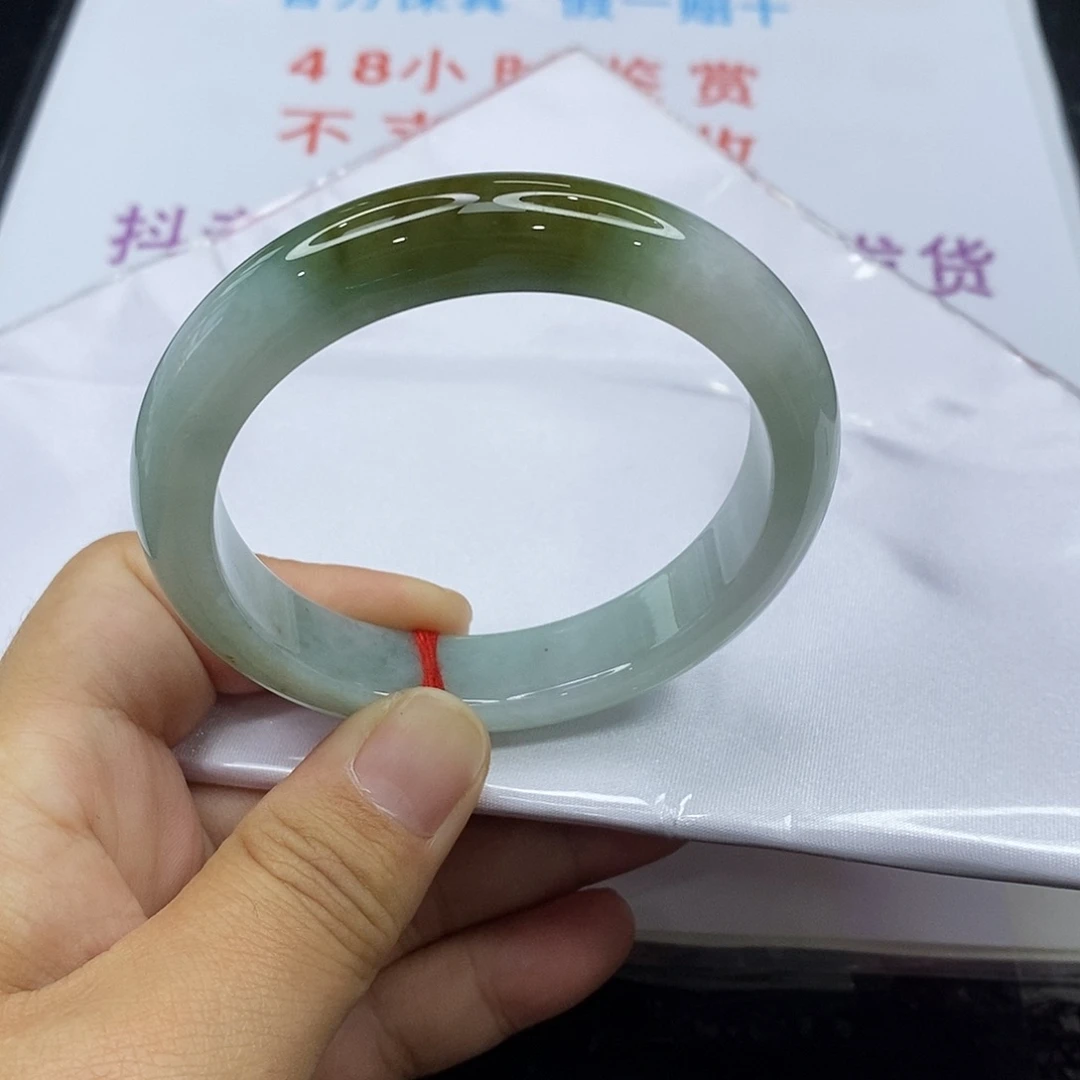 翡翠未镶嵌手镯翡翠