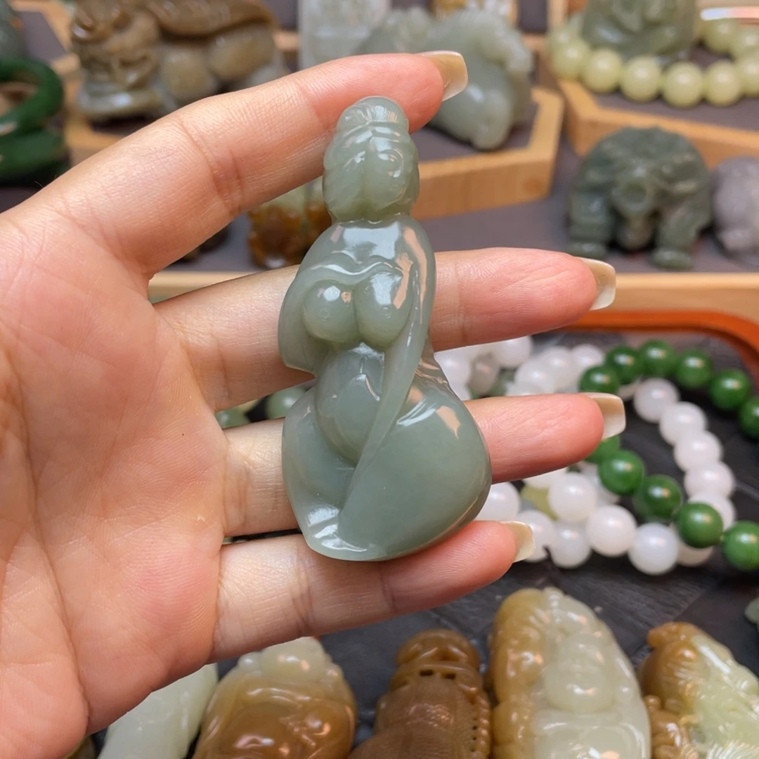 颈饰未镶嵌和田玉