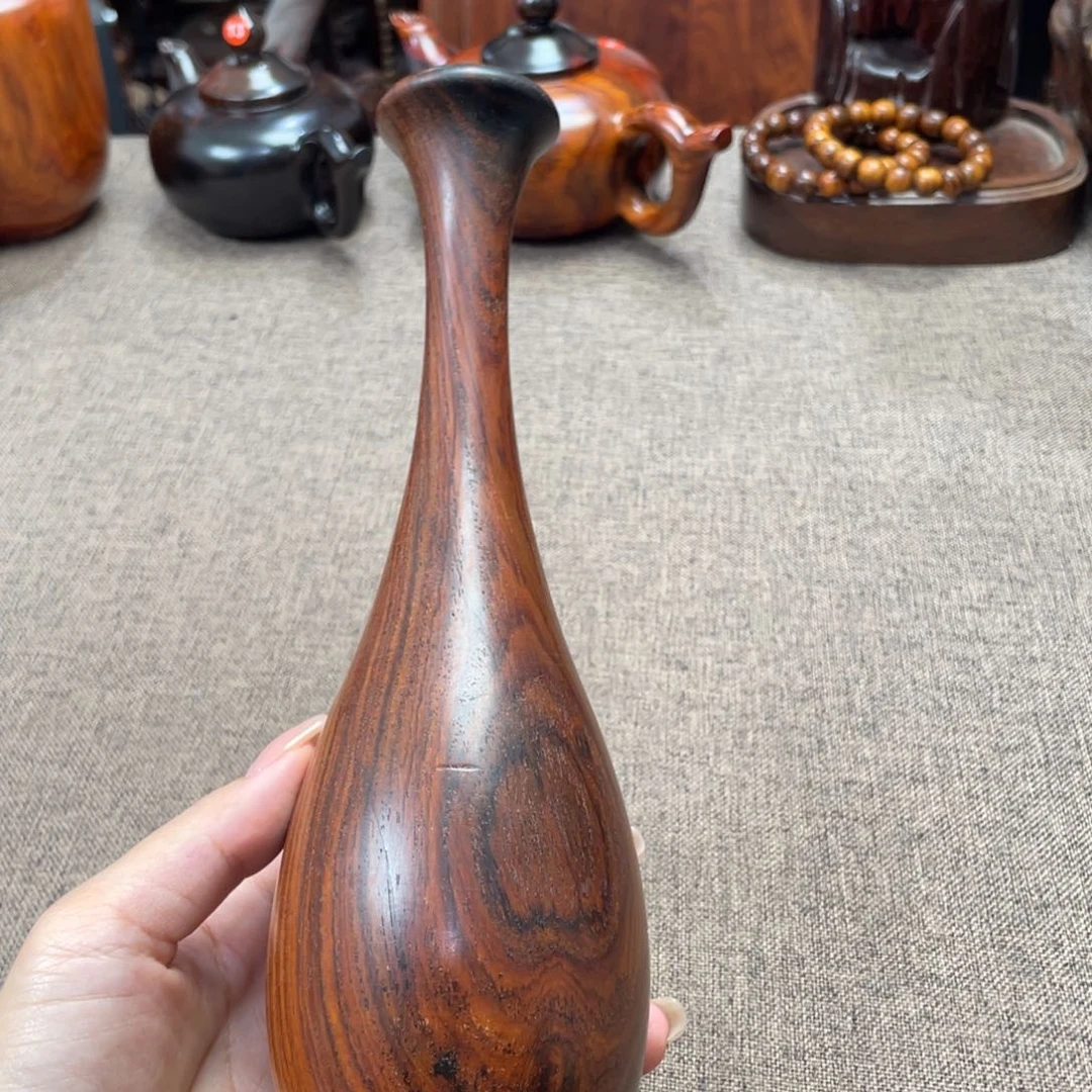 交趾黄檀（大红酸枝）花瓶