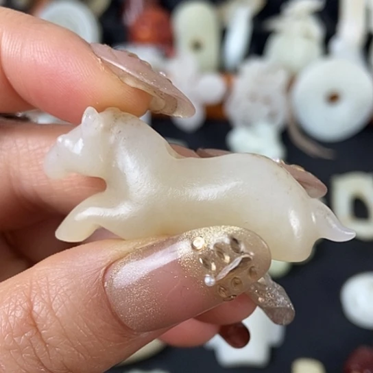 和田玉（糖玉）未镶嵌挂件