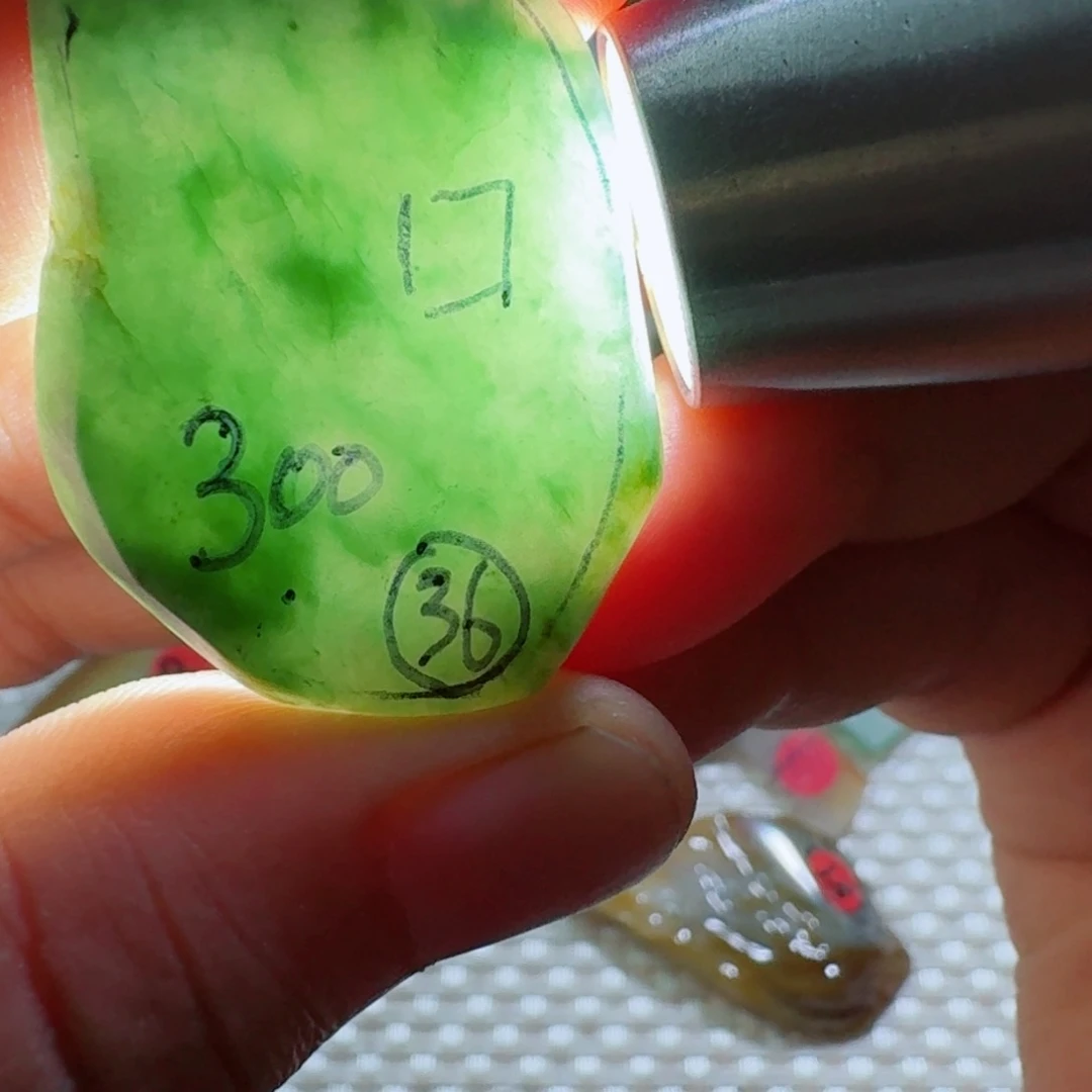 翡翠未镶嵌颈饰11111111111