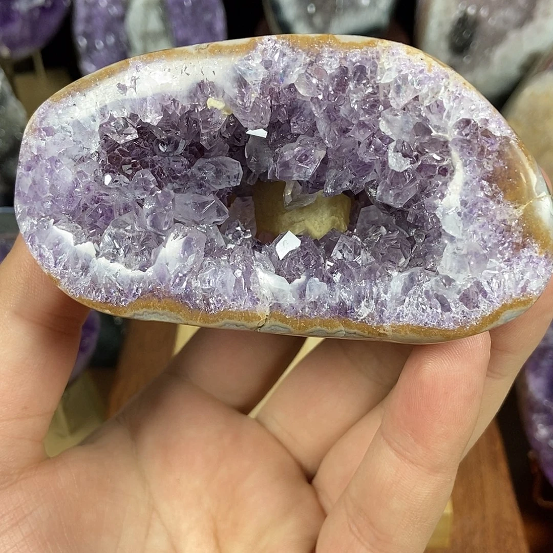 紫晶未镶嵌大型摆件（非配饰）