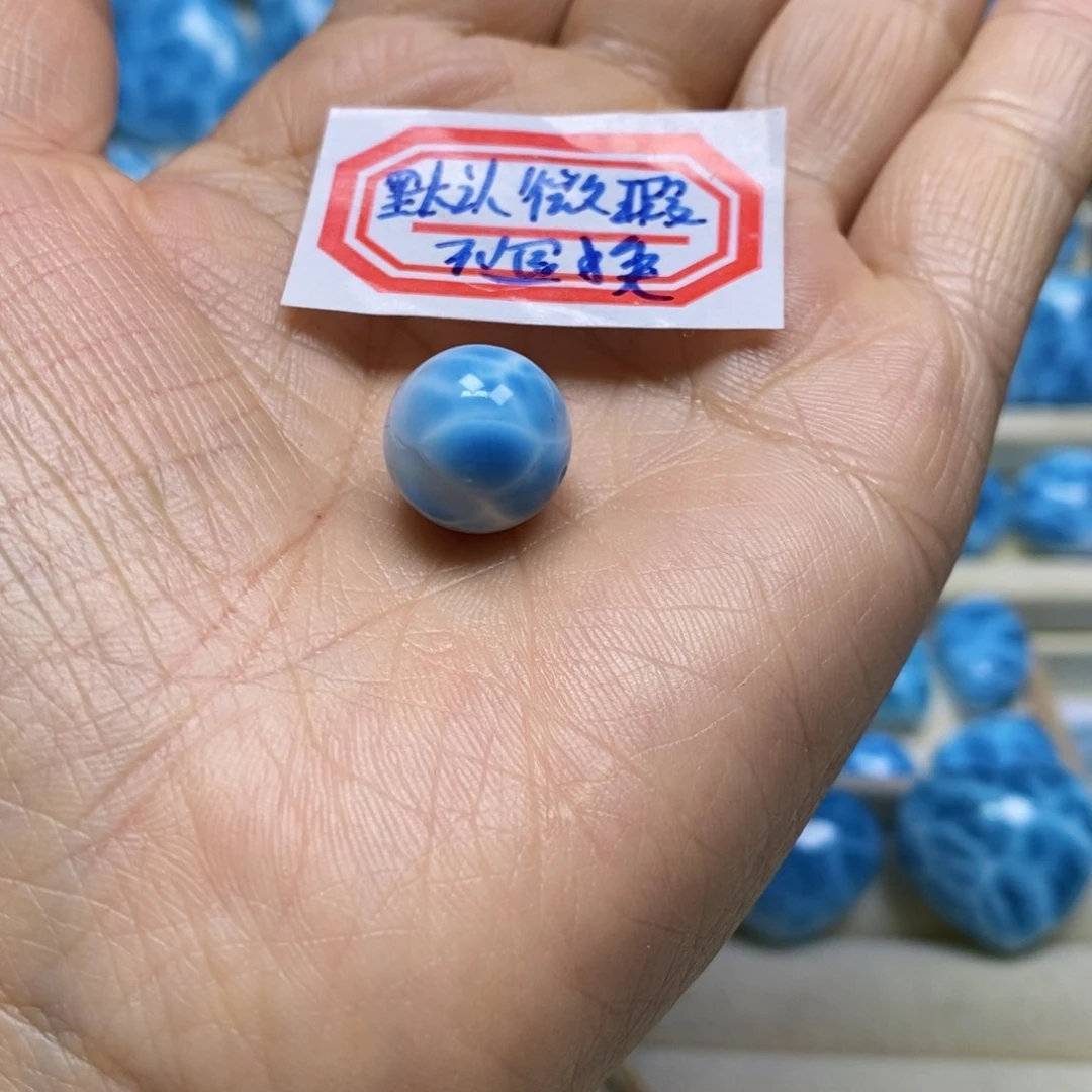 针钠钙石（海纹石）颈饰未镶嵌。*涵