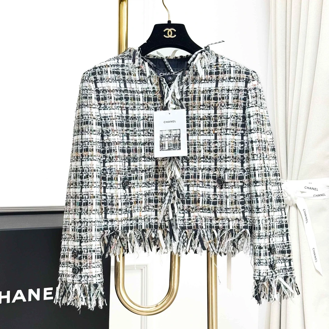 99新 Chanel/香奈儿  38码 黑白混色 流苏边 长袖 编织 外套