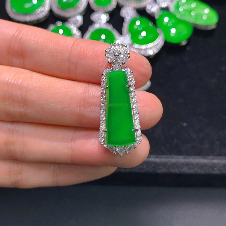 翡翠银S925镶嵌颈饰