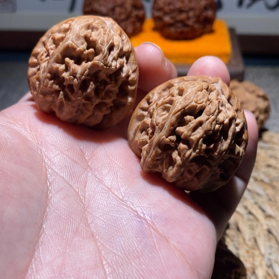 一***民吊坠桃核38三角白修