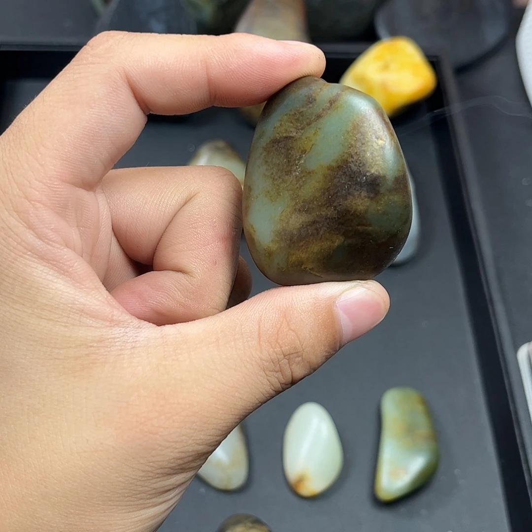 幸***轮和田玉（糖玉）未镶嵌颈饰