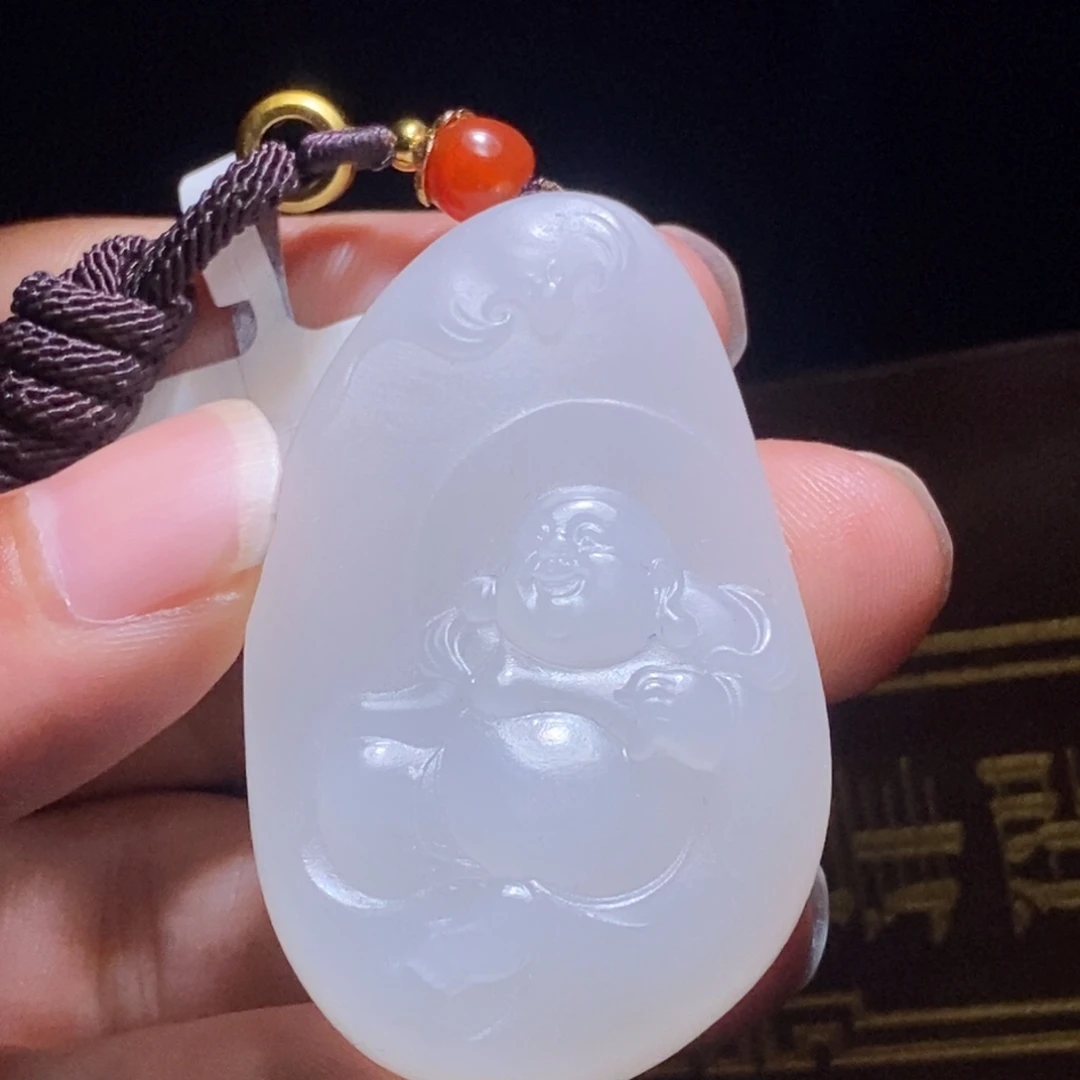 郭***静未镶嵌和田玉挂件