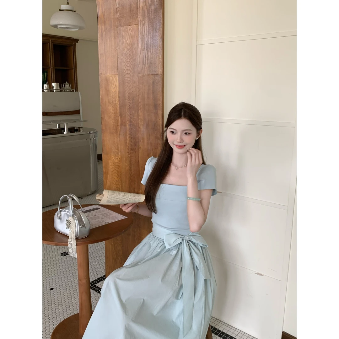 【素净时光】夏季法式设计感收腰显瘦短袖方领系带拼接大摆连衣裙