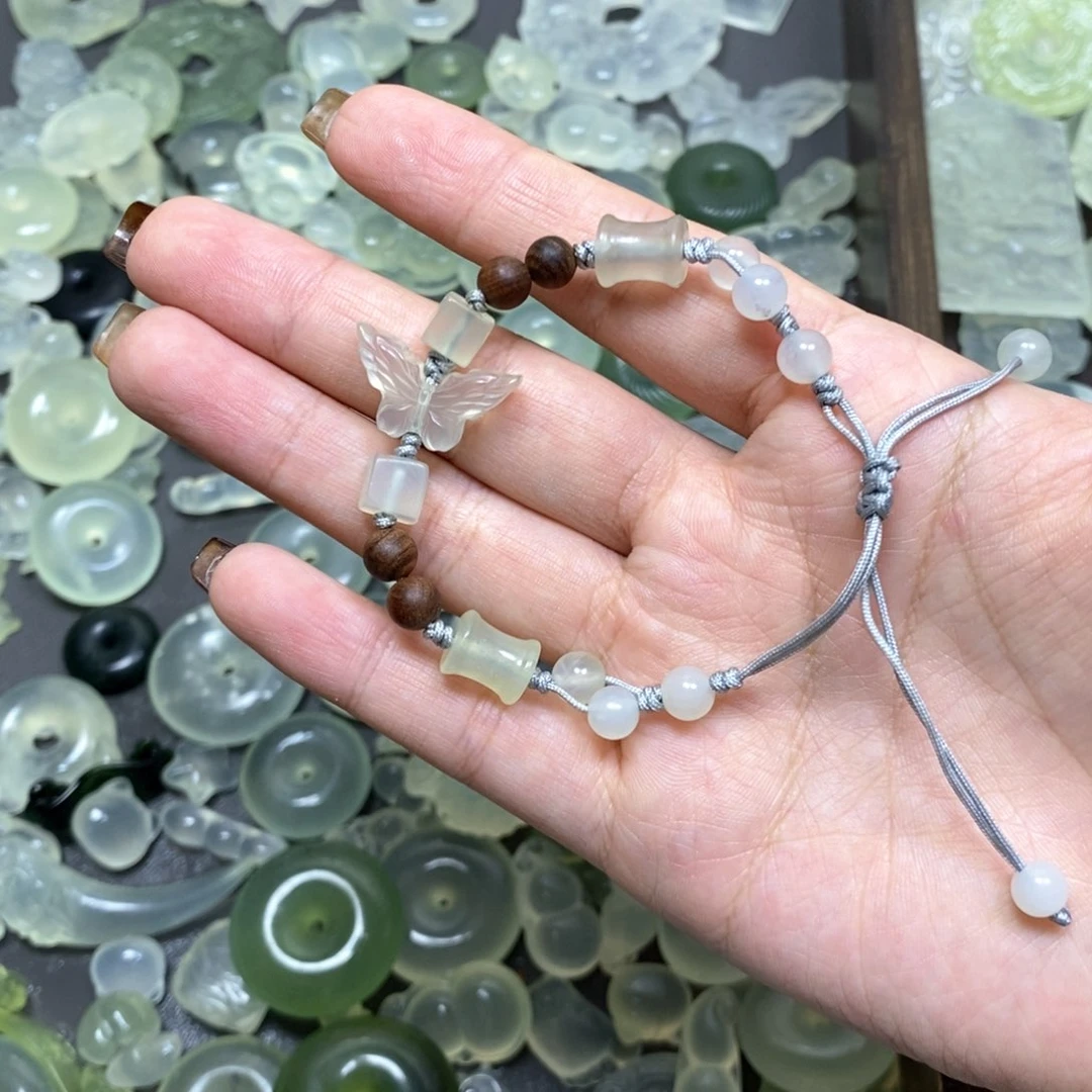 未镶嵌蛇纹石玉颈饰