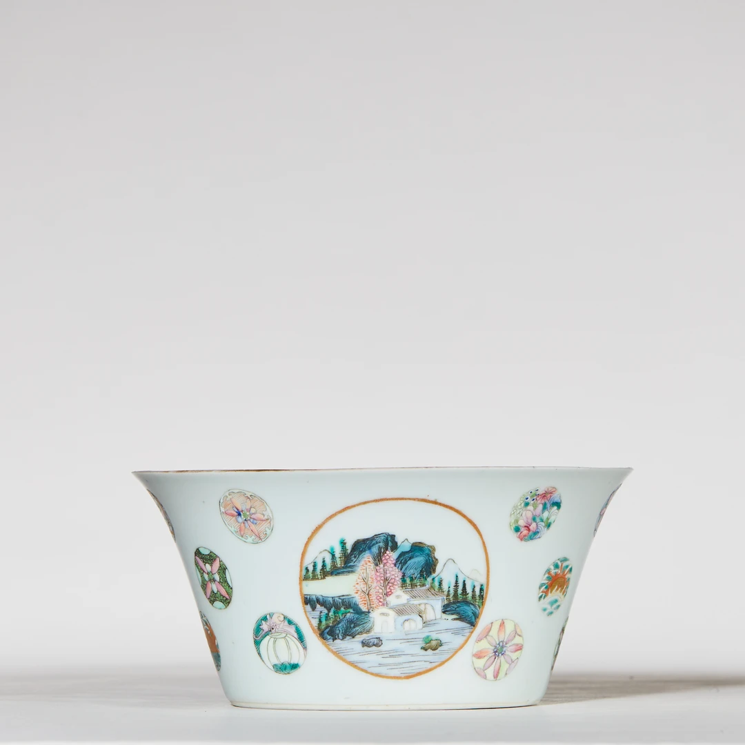 3343清晚期粉彩开窗山水纹马蹄碗【古董拍卖】