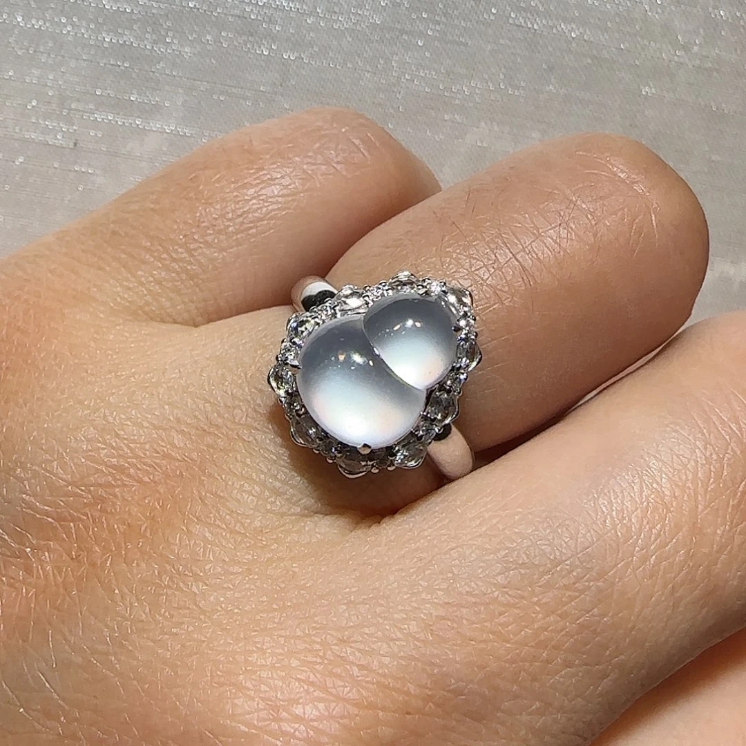 翡翠18K金镶嵌戒指葫芦戒指