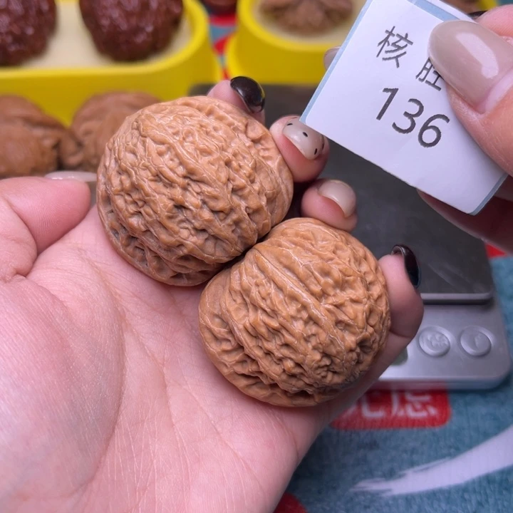 文玩核桃把件铁锤40.136