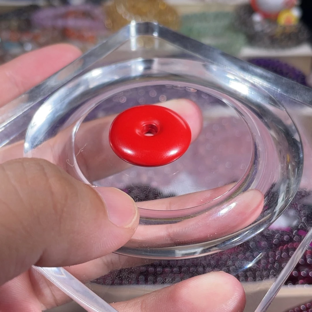 【闪购商品】银S925镶嵌手链石榴石兜****士
