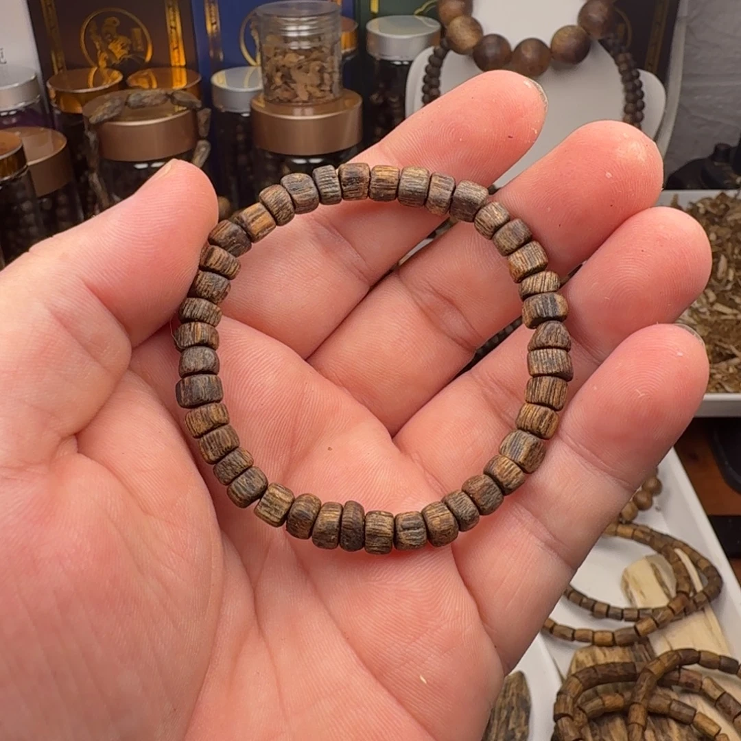 沉香沉香碎屑沉水碎银子卡6mm左右