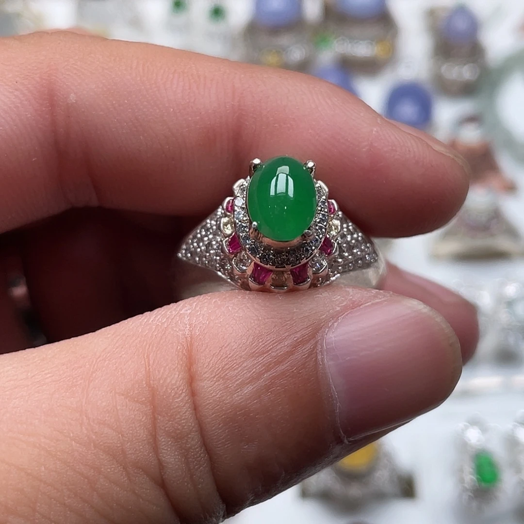 翡翠裸石冰绿蛋面铜托