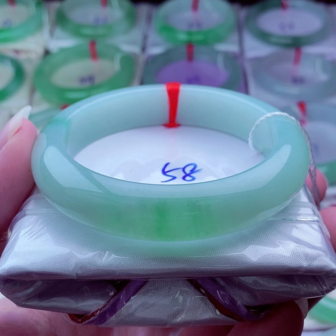 翡翠未镶嵌手镯226甜绿果绿飘花冰润细腻起胶