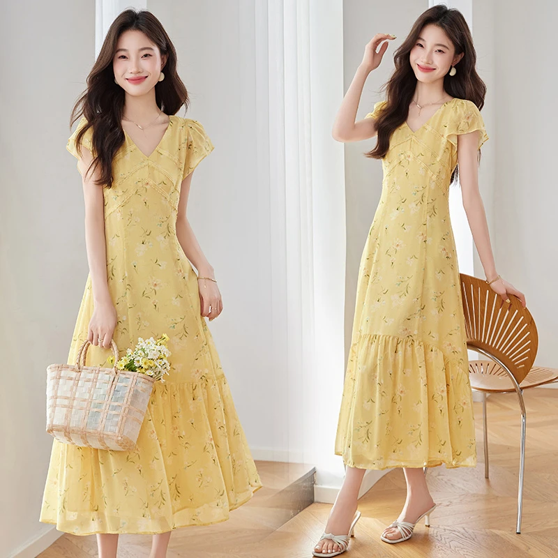 2025年夏季新款法式碎花连衣裙女高级感甜美气质显瘦中长款茶歇裙